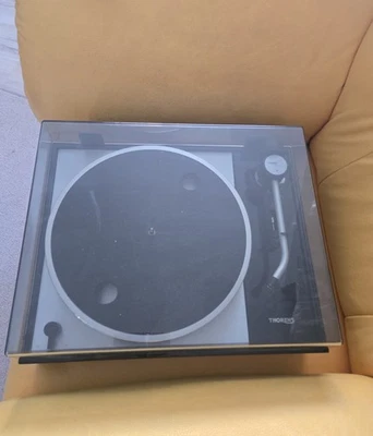 Thorens TD 1500 Plattenspieler mit Ortofon 2M Bronze, hgl. schwarz (UVP: 1999€) - Bild 1 von 4