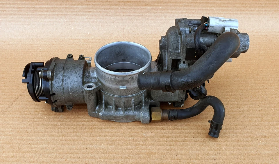 Cuerpo del acelerador del motor Lexus LS400, SC400 GS400 1Uz Fe 22030-50110 OEM JDM usado Foto 4 de 4