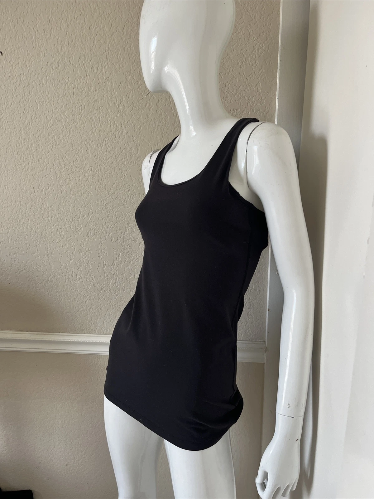 beyond-yoga scoop neck racerback inner shelf bra tank-top