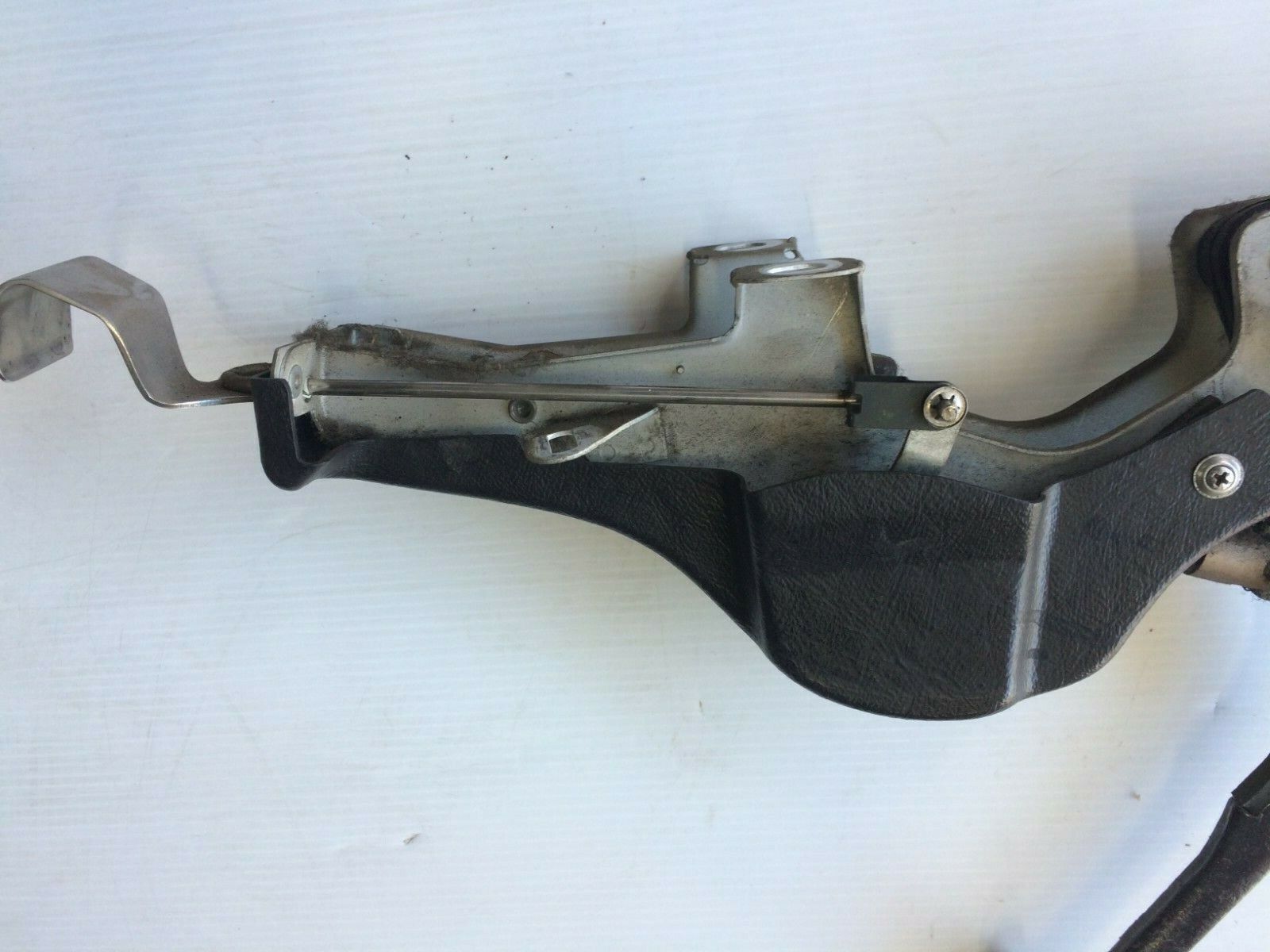 BENTLEY AND ROLLS-ROYCE SILVER SPUR PARKING BRAKE PEDAL ASSEMBLY UG14639