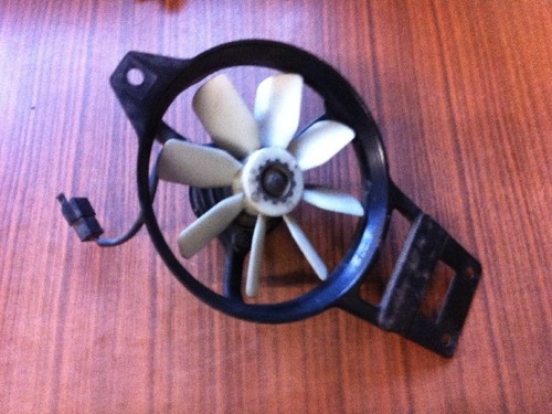 Kühlerventilator Lüfter vom Kühler Kawasaki GPZ 500 EX 500 A
