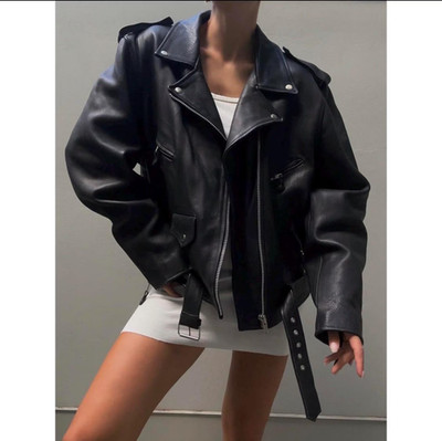 Oversized Schwarze Leder-Bikerjacke   1990er Moto-Style Baggy Flapjacke