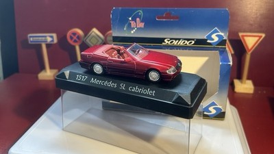 Solido 1517 1/43 Mercedes Benz SL Cabriolet Rot Metall Vitrinen Modellauto Top