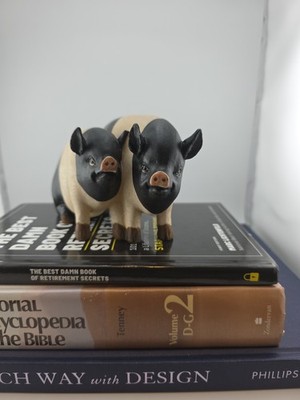 Pigs Hand Painted Black White Resin Curly Tail Figurine 7' Long 3 1/2 Tall