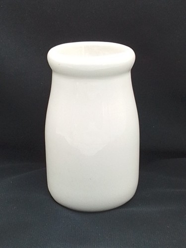 HALL VINTAGE USA MADE CHINA RESTAURANTWARE INDIVIDUAL COFFEE CREAMER MILK JUG