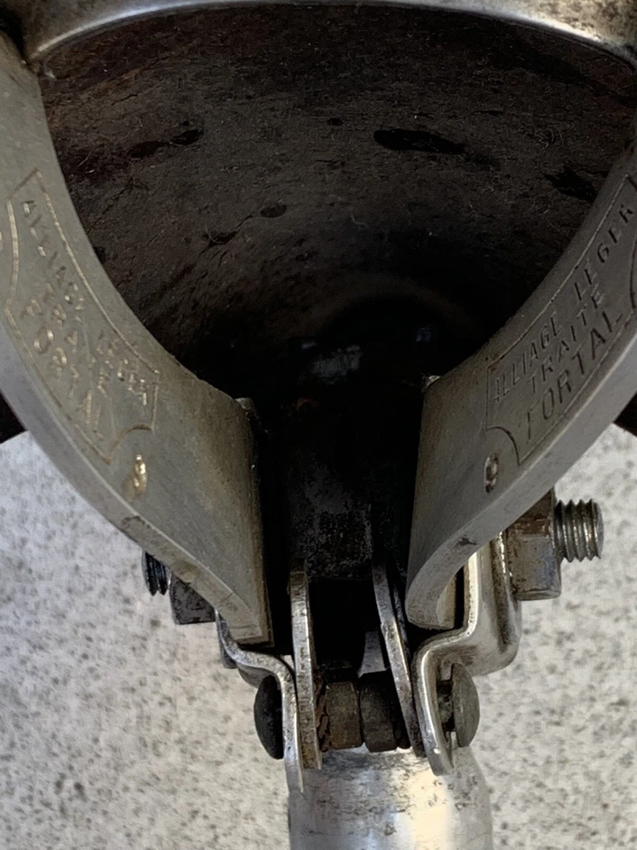 Sillín de cuero vintage IDEALE 90 REBOUR “Swallow” rieles planos de aleación y poste de 27,2 mm Foto 4 de 4