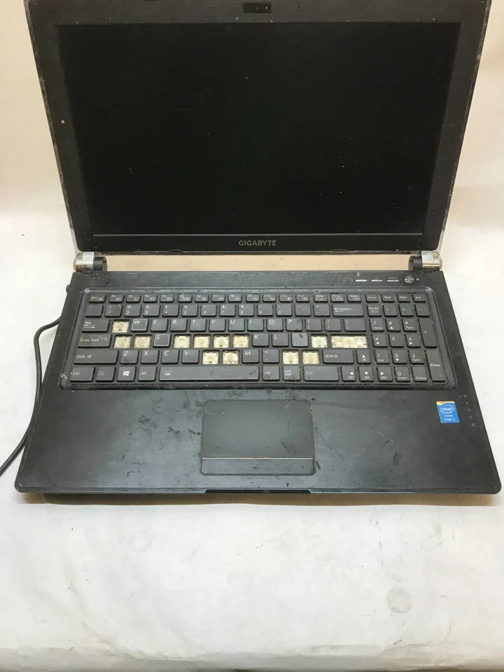 Gigabyte P25 15" Intel Core i7-4700MQ 4GB RAM NO HDD/OS For Parts READ AS IS -DW - Image 3 of 4