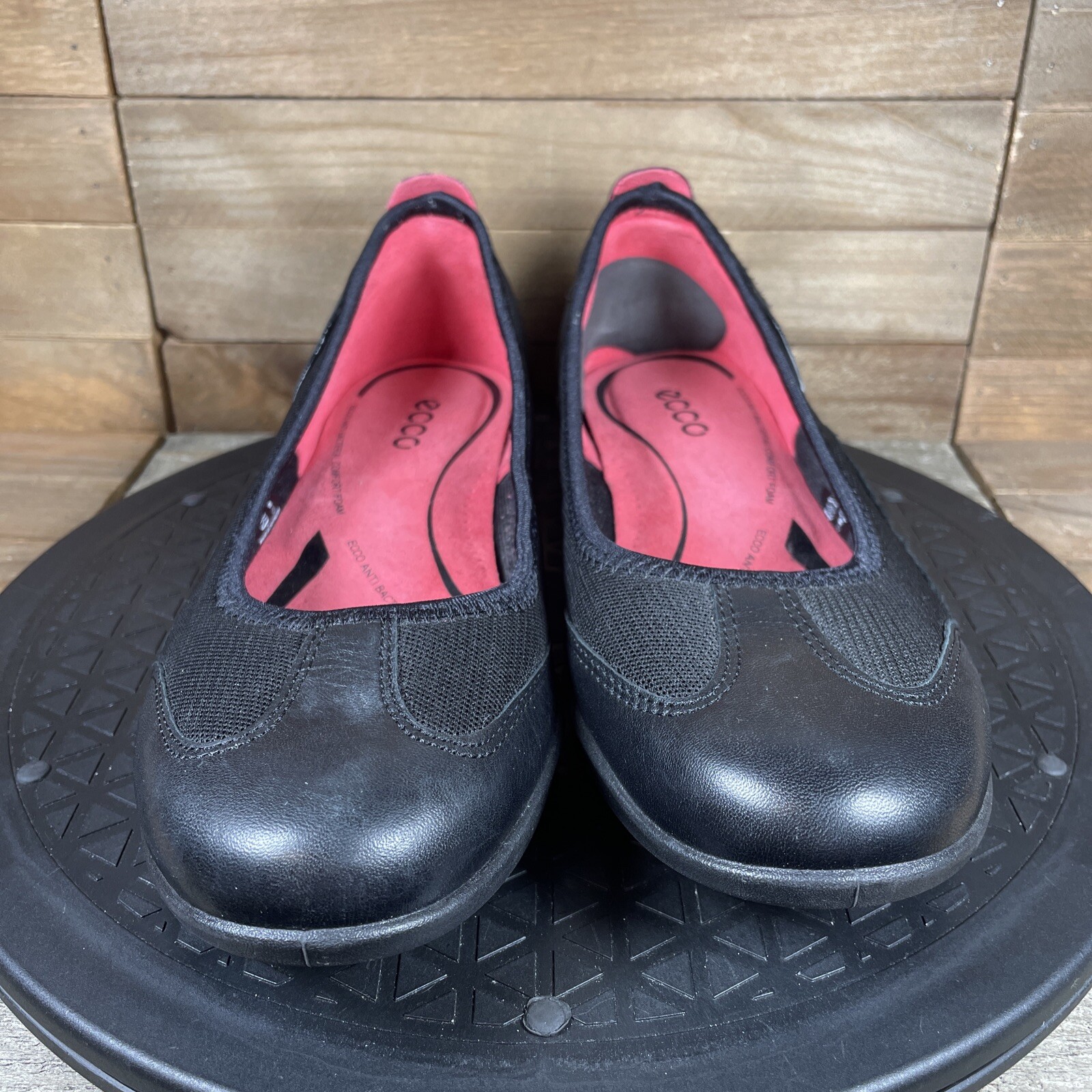 Ecco Womens US 7.5 Eur 38 Black Bluma Leather Fabric Foam Ballerina