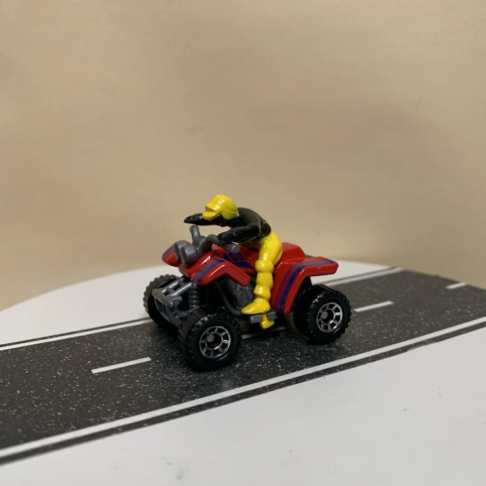 2000 Matchbox 4-Wheeler ATV w/Rider 1:37 Mount Discovery Red ATV Off Road Quad  - Image 2 of 4
