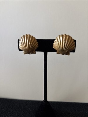 Vintage Miriam Haskell Shell Gold Tone Clip Earrings - Signed