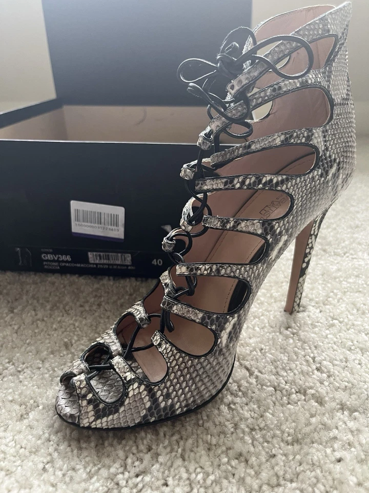 Zapatos de salón Giambattista Valli piel de serpiente con tiras talla 40/US 9 crema/marrón Foto 2 de 4