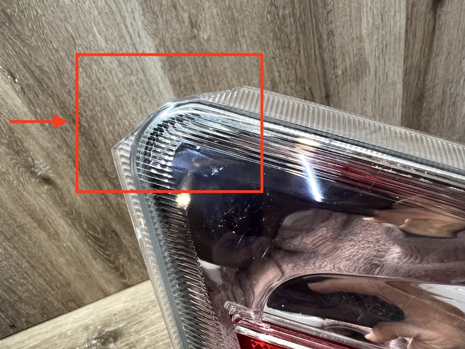 Luz trasera Toyota Matrix 2004-2008 conjunto LH pieza OEM # 8156002322 Foto 4 de 4