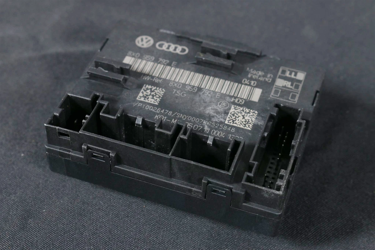 58.549km Audi A1 8X Q3 8U Door Control Unit Front Passenger VR 