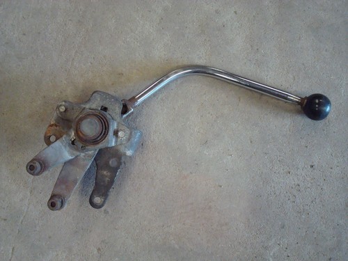 1965 1966 1967 ORIGINAL MUSTANG 3 SPEED SHIFTER HANDLE AND CONTROL BOX FASTBACK