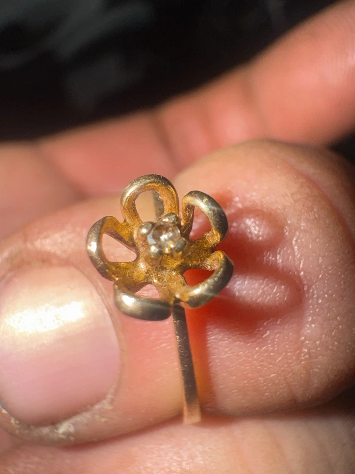 Anillo floral vintage de oro de 14K con astillas de diamantes - delicado diseño de flores - 1,3 g Foto 4 de 4