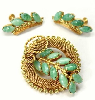 HOBE Brooch Set Jade Peking Glass Gold Mesh Clip Earrings Signed Vintage