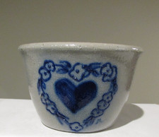 Salmon Falls Pottery Stoneware Bowl 4-1/2"D X 2-7/8"H Heart Design Hard to Find