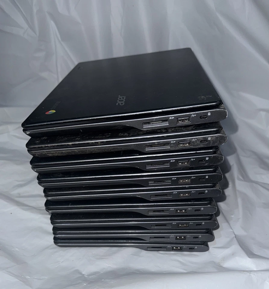 Lote De 9 Portátil Acer Chromebook Serie C720 Modelo ZHN 11.6". SOLO PARA REPUESTOS. Foto 3 de 4