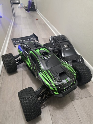 #ad Traxxas XRT Ultimate 8S RTR w Light Kit Spare Body amp; Original Box 1 Run $1099.99