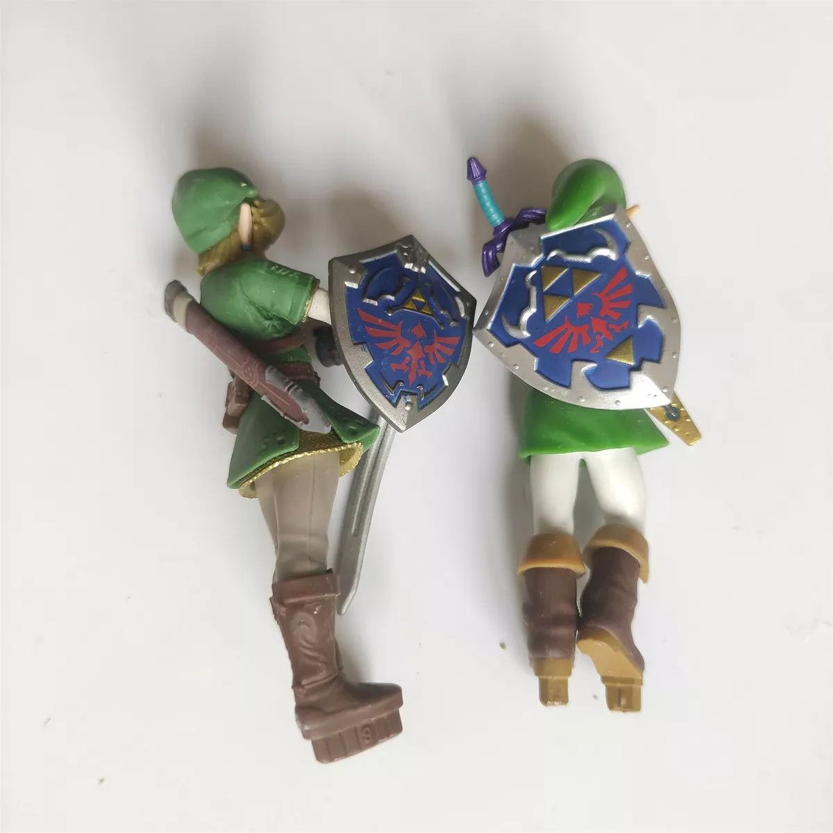 2pc Nintendo Amiibo The Legend of Zelda Ocarina of Time Link