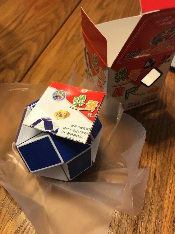 Error rompecabezas regla mágica serpiente azul y blanca vendedores de EE. UU. envío N 24h Foto 3 de 3