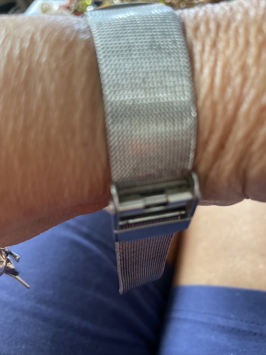 Skagen 233sss Wrist Watch for Women Needs A Battery Skagen 233sss Wrist Watch for Women Needs A Battery