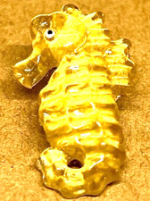 Outstanding SEA HORSE Ocean Chunky HP Plastic Realistic Button 1 1/8” Gold Back