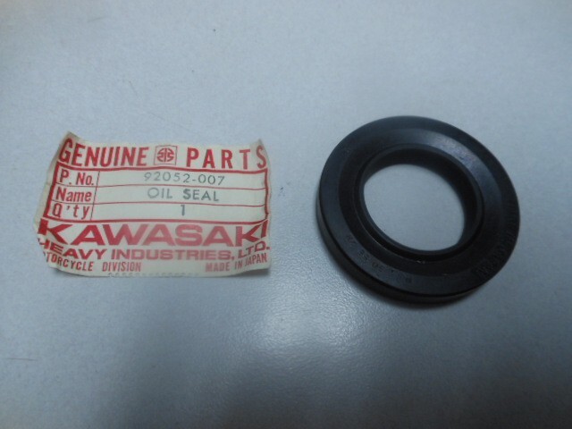 な　1204040 NOS Kawasaki Oil Seal 68-70 F4 92052-007 | eBay