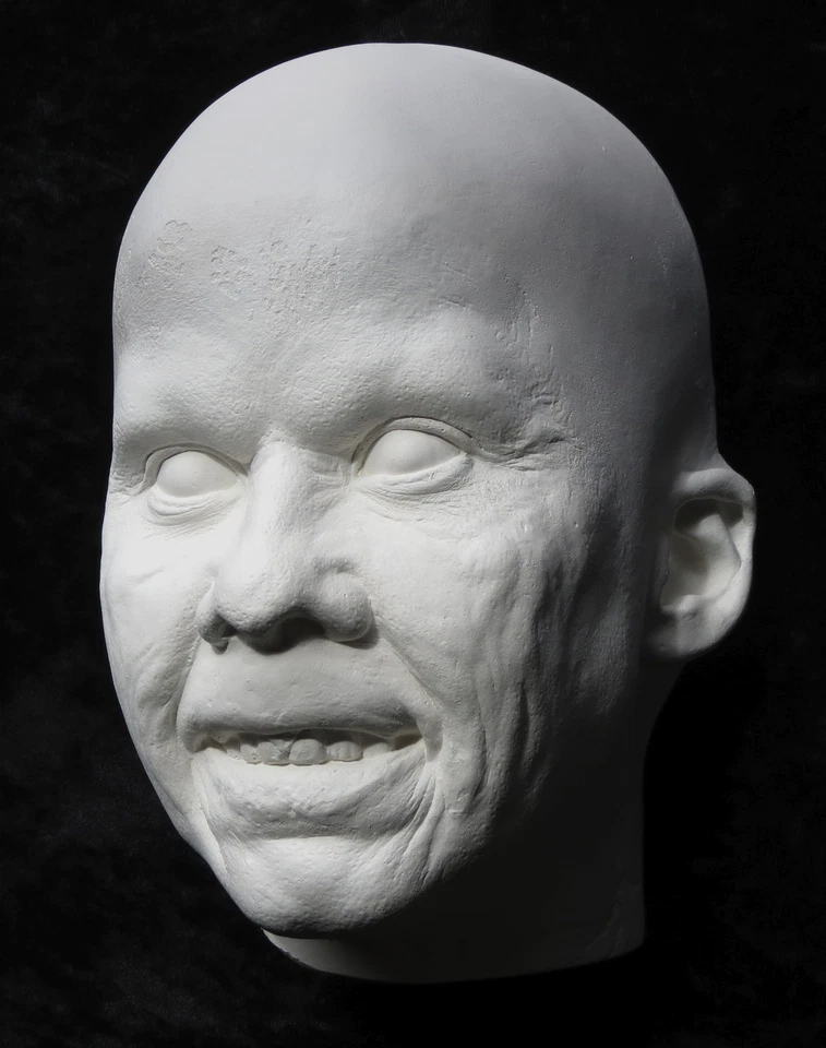 Linda Blair Prosthetic Life Mask: The Exorcist, Make up and Special Effects - Image 4 of 4