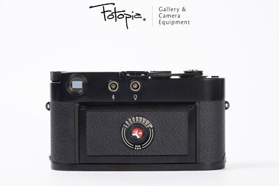 フィルムカメラ Leica M2 Glossy Black Repaint leica-m2-repaint-by-bloom-corp