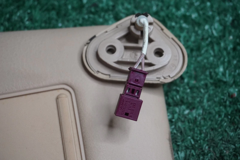 BMW 530I 2003 2004 2005 2006 LADO DEL PASAJERO DERECHO parasol OEM 1 pieza Foto 3 de 4