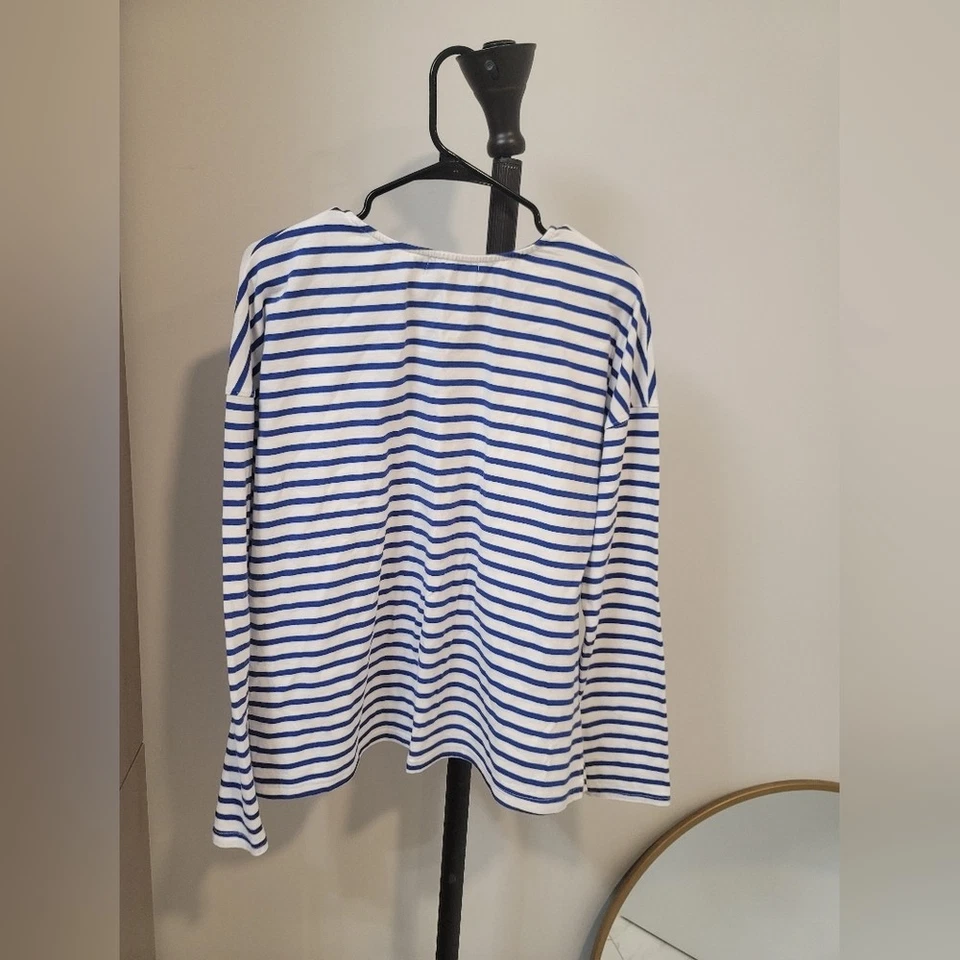 Top a rayas Tuckernuck Pomander Place Hayden para mujer talla L azul blanco manga larga Foto 4 de 4