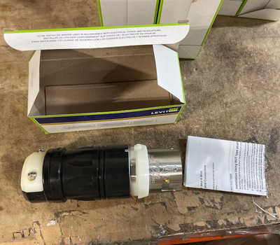 Leviton CS8165C NEMA 50A 480V 3-Phase Twist Lock Plug 3P4W Industrial Locking