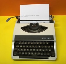 Vintage typewriter Privileg 100 Made in Japan thumbnail