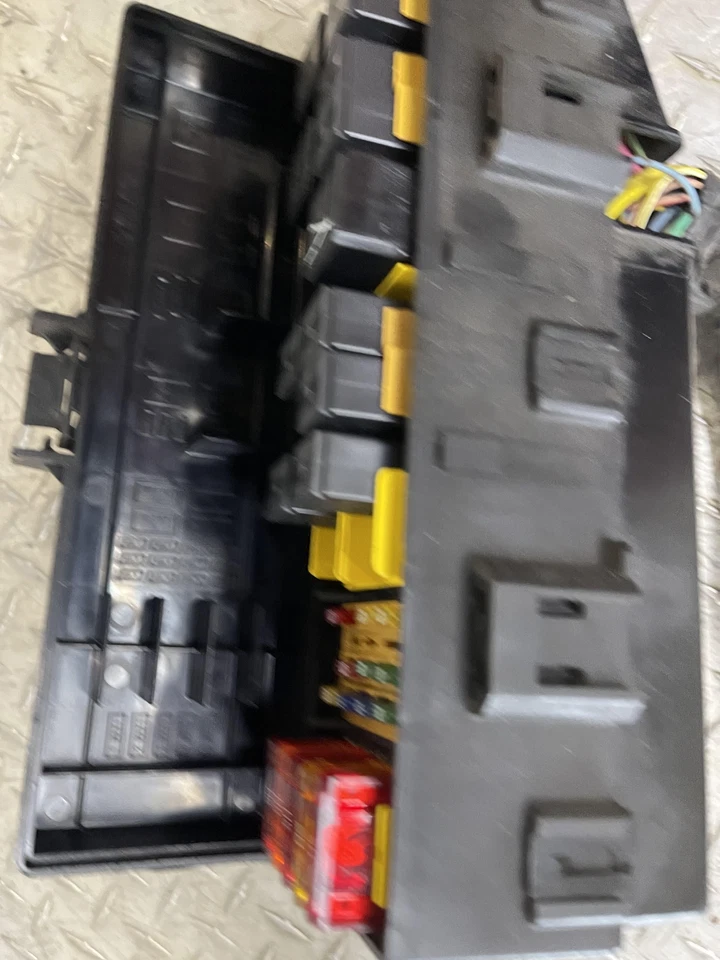 Коробка предохранителей двигателя 1999 Ford Ranger 3,0 л в сборе проверенная оригинальная - Изображение 3 из 4