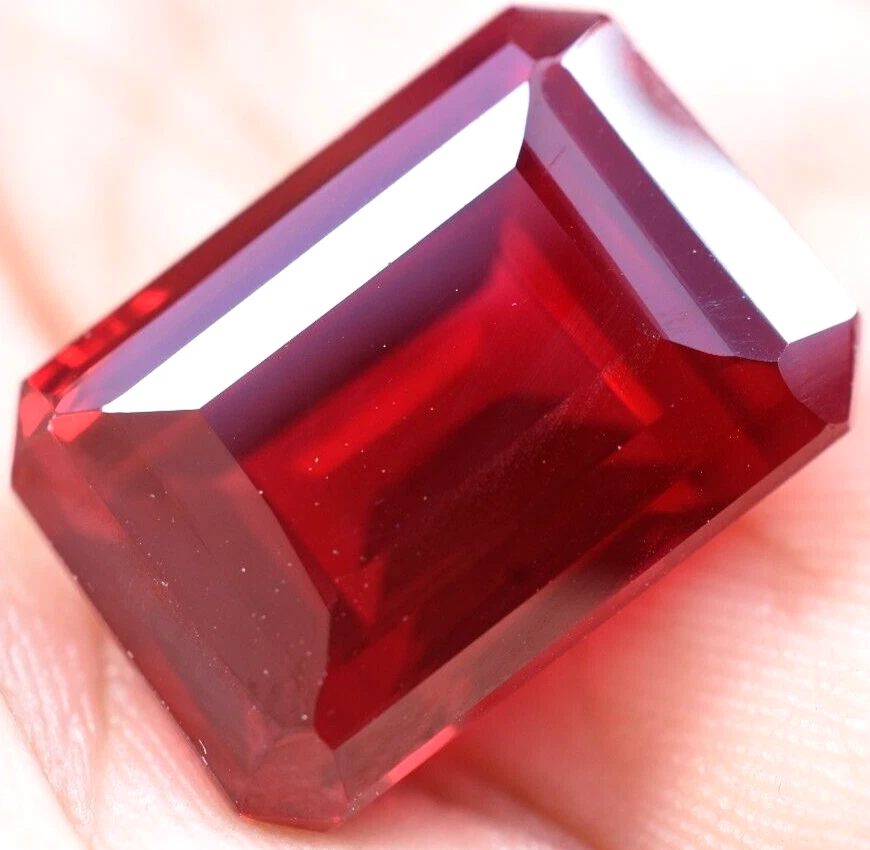 Natural 28.35 Ct Blood Red Ruby Mozambique GGL Certified Treated Gemstone - Image 4 of 4