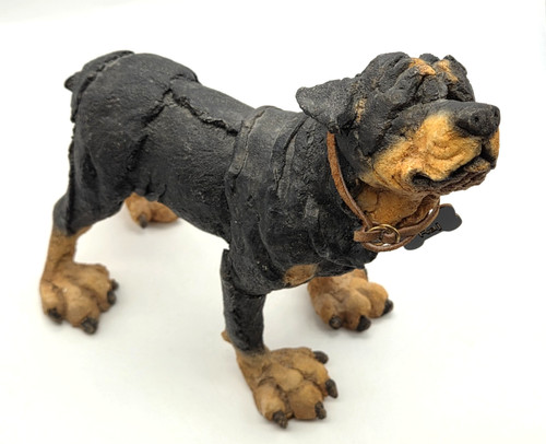 Country Artists 2001 A Breed Apart ROTTWEILER #70010 Dog Figurine 7.5"