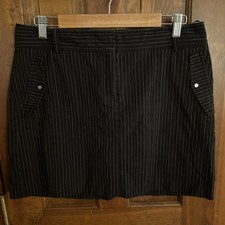 Izod Golf Classix Stretch Skort Size 10 Black with white pin striped 0319