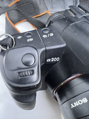 Sony Alpha DSLR-A200 10.2MP Digital SLR Camera - Black Untested