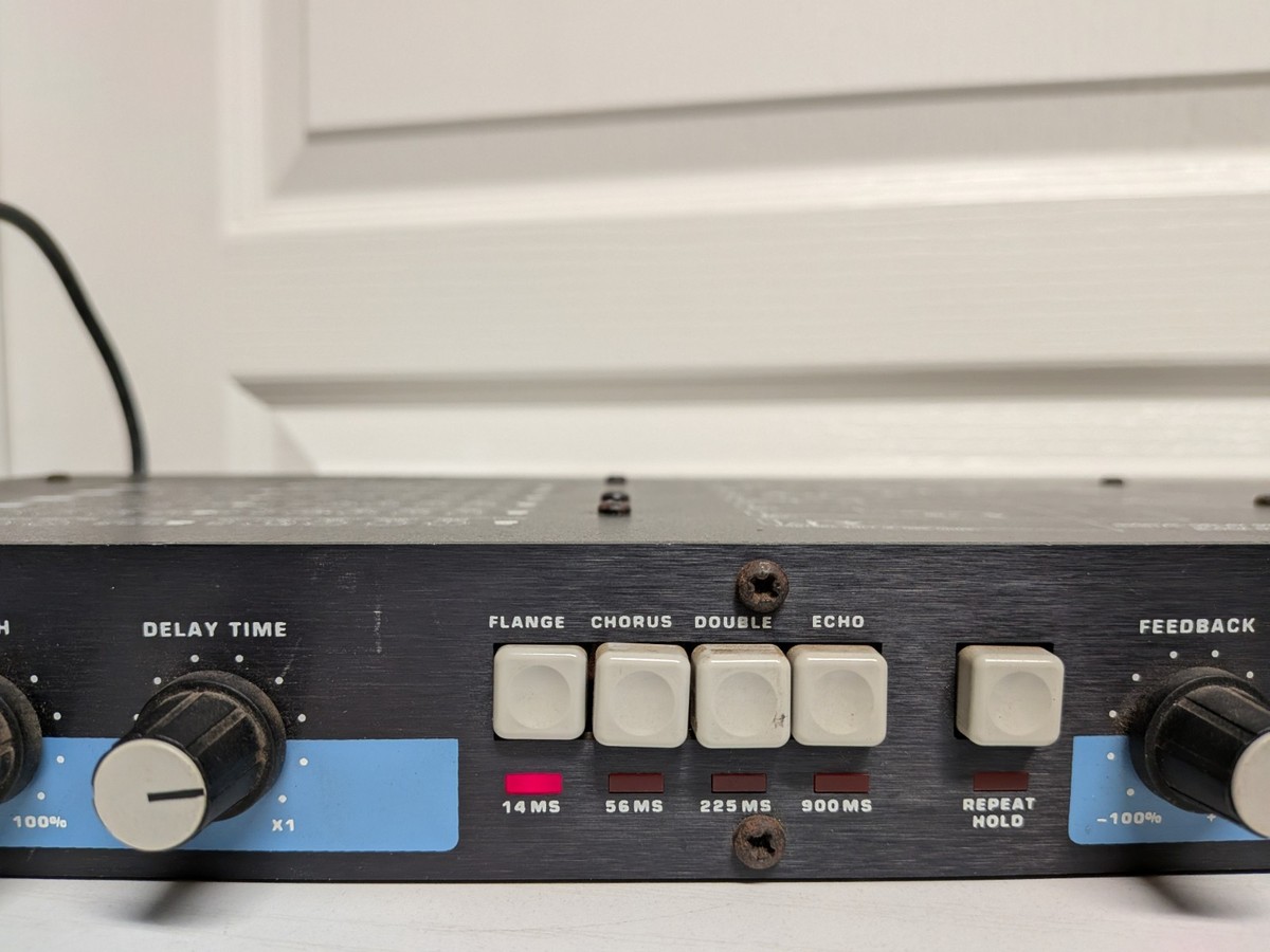 Vintage Digitech RDS 900 Delay Chorus Flange Rack Guitar Processor