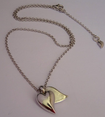 Lovely Kit Heath solid sterling silver heart pendant & 18'' silver chain necklace