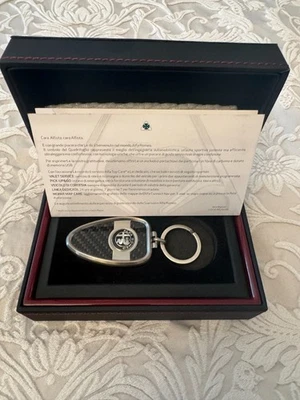 GENUINE ALFA ROMEO OFFICIAL CARBON FIBRE 8GB USB STORAGE KEY RING 71808507 - Image 1 of 4
