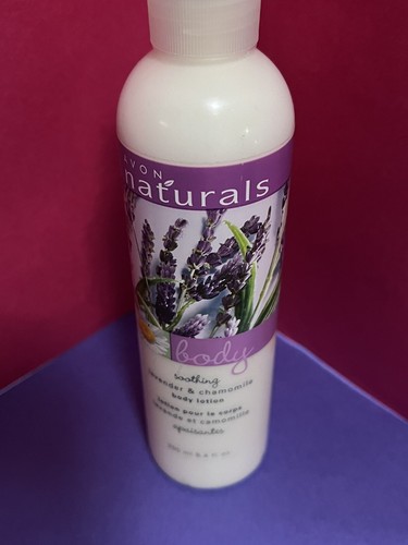 Avon Naturals Lozione Corpo Lavanda e Camomilla Lenitiva Idratante Sigillata - Foto 2 di 4