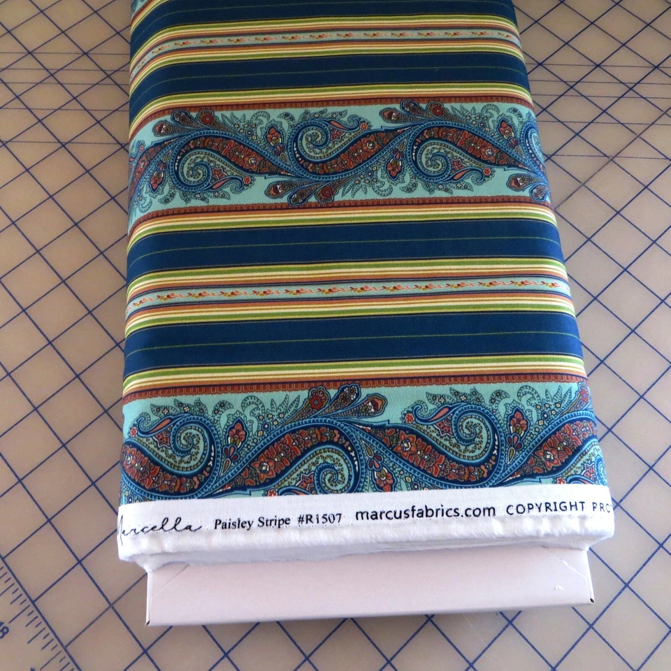 OFERTA ~ Por yarda, Marcella, algodón cachemir azul a rayas de Marcus Fabrics Foto 4 de 4