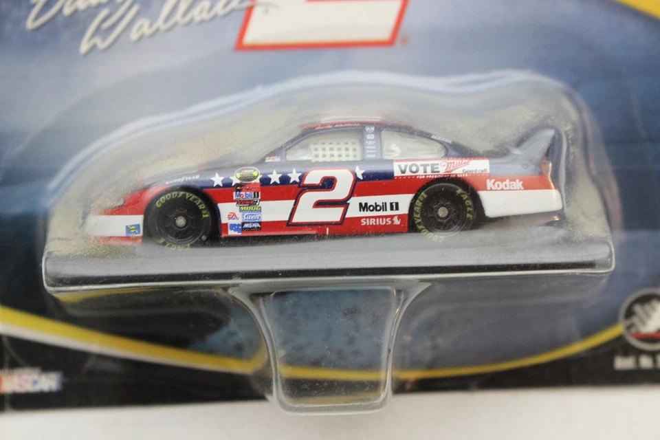 Winners Circle Rusty Wallace NASCAR Stock Car #2 Die Cast 2004 Sin usar, en caja como nuevo 1/64 Foto 2 de 3