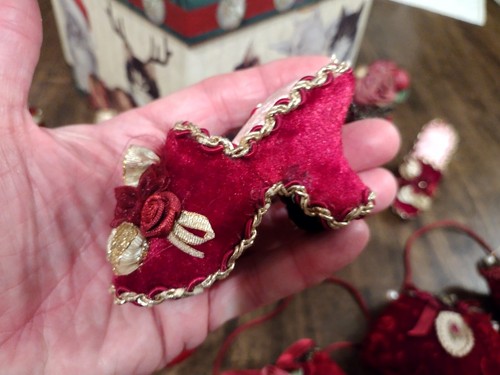 VTG 19pc Burgundy Christmas Tree Ornament Lot & Cat Nesting Box Set Shoes Purse - Picture 16 of 20