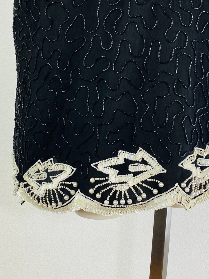 Blusa de lentejuelas Roaman’s para mujer negra con cuentas blancas talla X-grande Foto 3 de 4