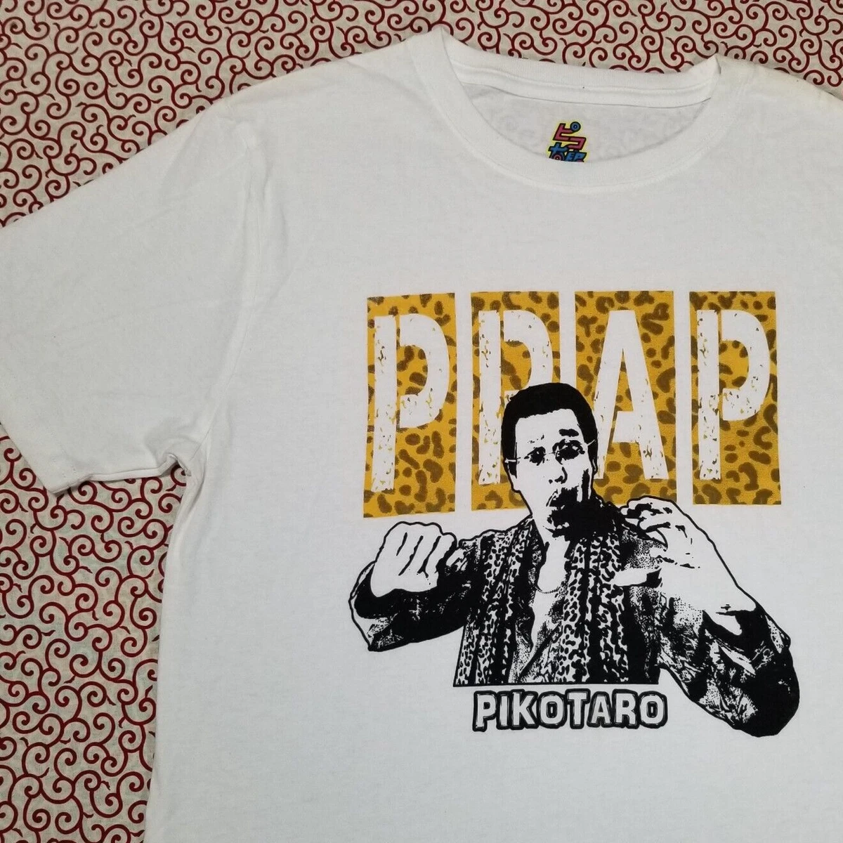 Pineapple top pen shirt