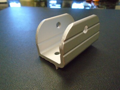 NEW OEM BENNINGTON 3'' SOLID ALUMINUM CENTER REAR BIMINI TOP MOUNT FOOT 730007