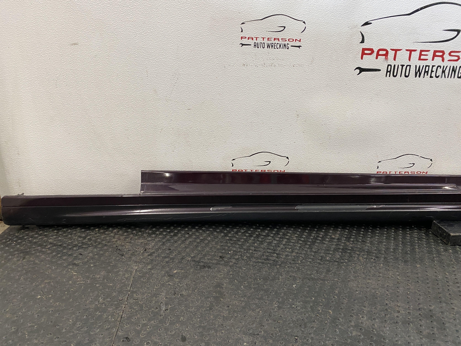 14-21 MASERATI GHIBLI ROCKER PANEL DRIVER SIDE SKIRT TRIM MOULDING BORDEAUX 120b